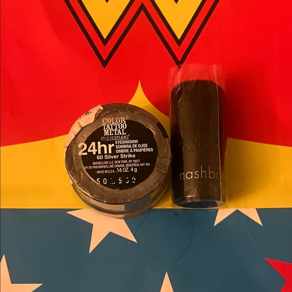 Milani Bold Blue and Green Eyeshadow Palette - Picture 7 of 10